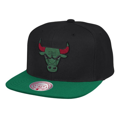 Chicago Bulls Mitchell & Ness NBA Reload 2.0 Snapback Cap Hat Black Crown Green Visor Team Color Logo