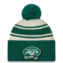 Load image into Gallery viewer, New York Jets New Era NFL Cuffed Pom Knit Beanie Hat Cream/Green Crown/Visor Team Color Logo (2022 Sideline)
